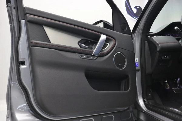 Foto do veiculo LAND ROVER DISCOVERY SPORT P250 SE R-DYNAMIC