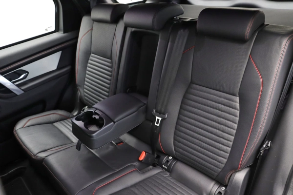 Foto do veiculo LAND ROVER DISCOVERY SPORT P250 SE R-DYNAMIC