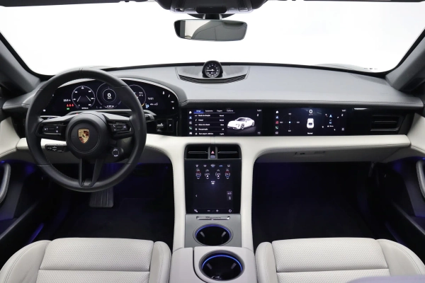 Foto do veiculo PORSCHE TAYCAN 4S