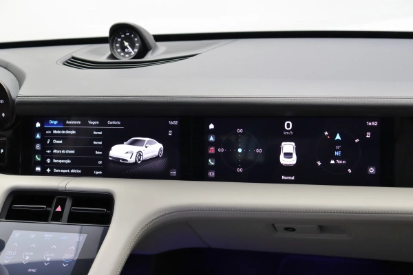 Foto do veiculo PORSCHE TAYCAN 4S