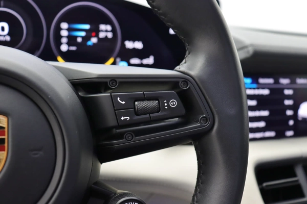 Foto do veiculo PORSCHE TAYCAN 4S