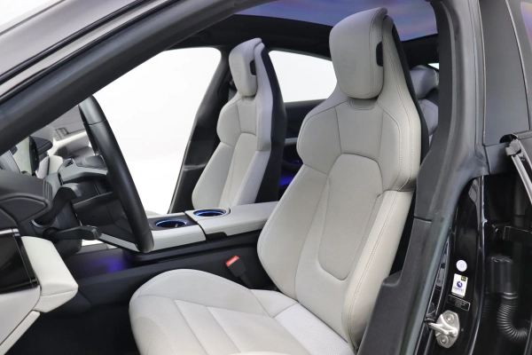 Foto do veiculo PORSCHE TAYCAN 4S