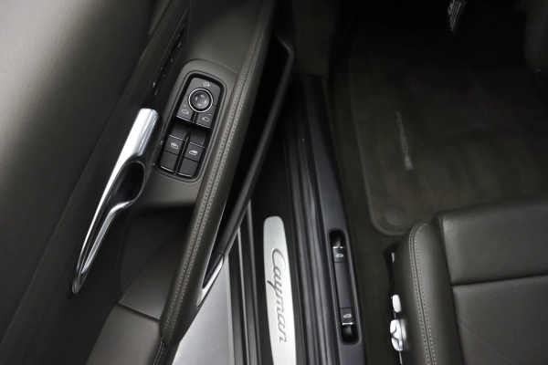 Foto do veiculo PORSCHE 718 CAYMAN