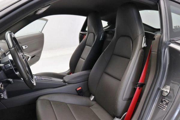 Foto do veiculo PORSCHE 718 CAYMAN