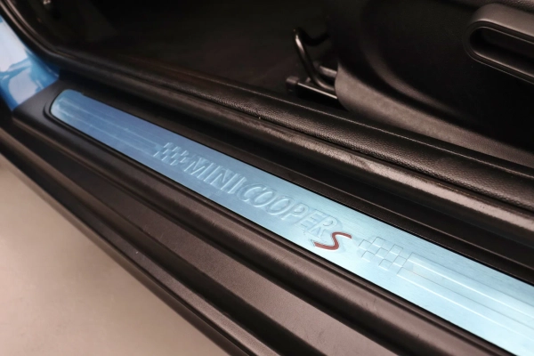 Foto do veiculo MINI COOPER S EXCLUSIVE