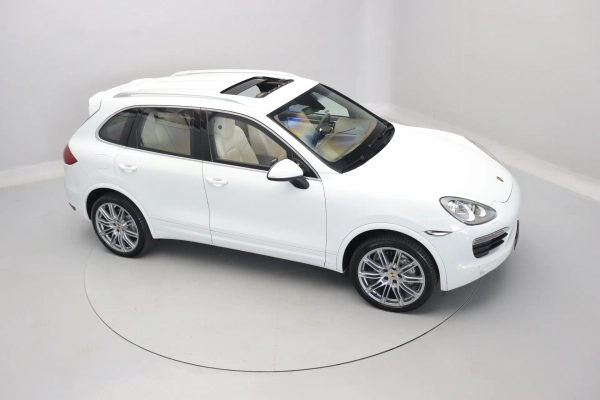 Foto do veiculo PORSCHE CAYENNE S