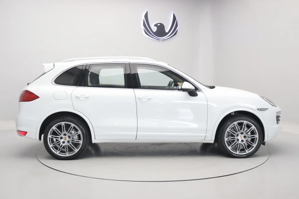 Foto do veiculo PORSCHE CAYENNE S