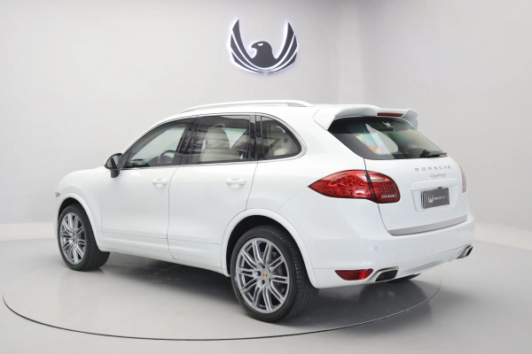 Foto do veiculo PORSCHE CAYENNE S