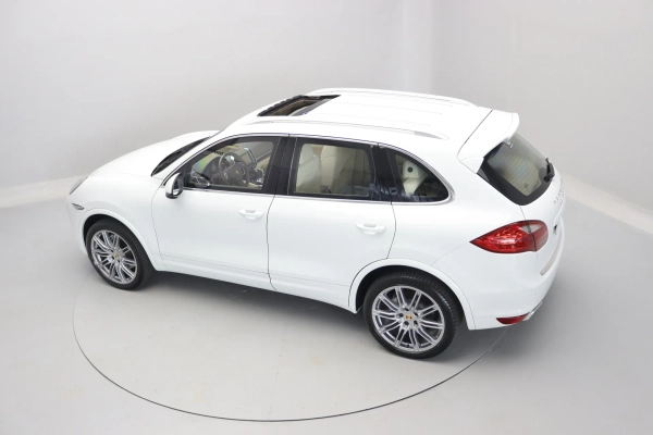 Foto do veiculo PORSCHE CAYENNE S