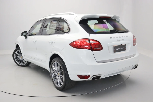 Foto do veiculo PORSCHE CAYENNE S