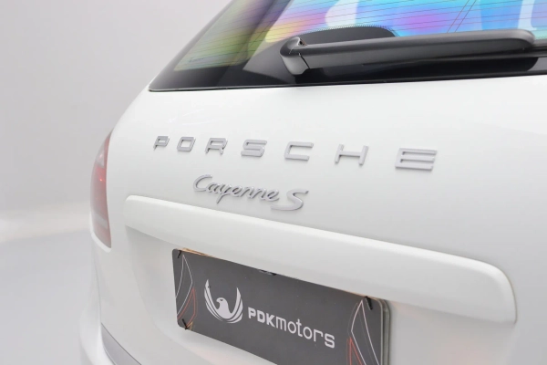 Foto do veiculo PORSCHE CAYENNE S