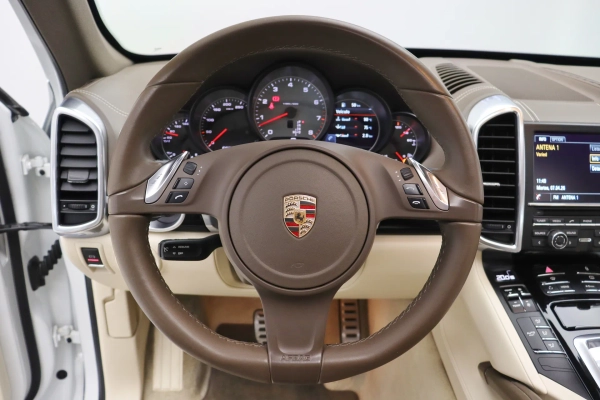 Foto do veiculo PORSCHE CAYENNE S