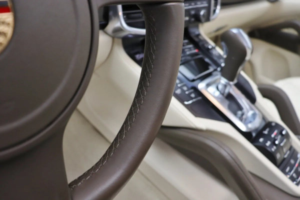 Foto do veiculo PORSCHE CAYENNE S