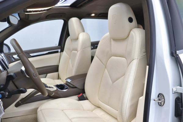 Foto do veiculo PORSCHE CAYENNE S
