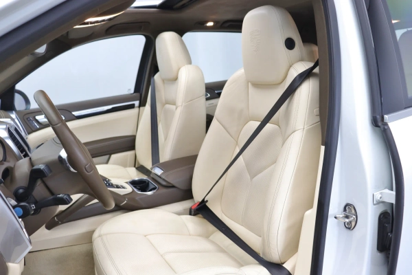 Foto do veiculo PORSCHE CAYENNE S