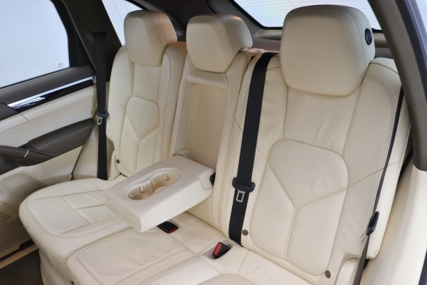 Foto do veiculo PORSCHE CAYENNE S