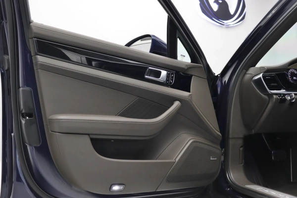 Foto do veiculo PORSCHE PANAMERA 4S