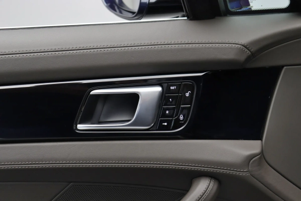 Foto do veiculo PORSCHE PANAMERA 4S