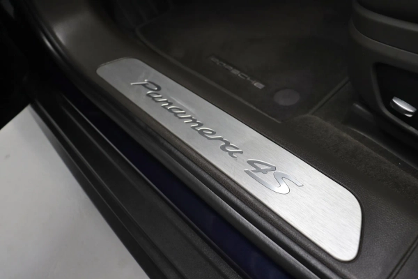 Foto do veiculo PORSCHE PANAMERA 4S