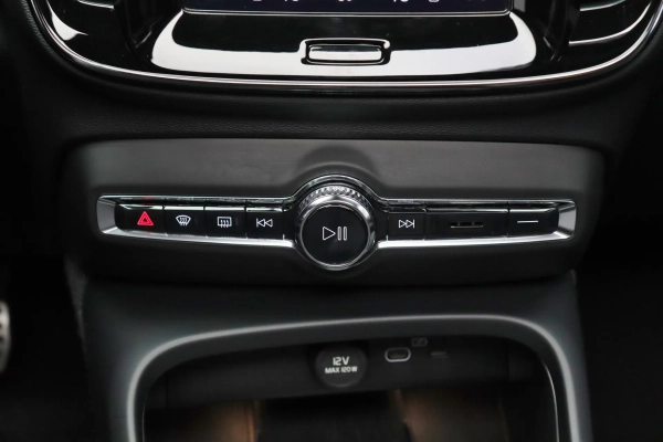 Foto do veiculo VOLVO XC40 P8 RECHARGE PURE ELECTRIC