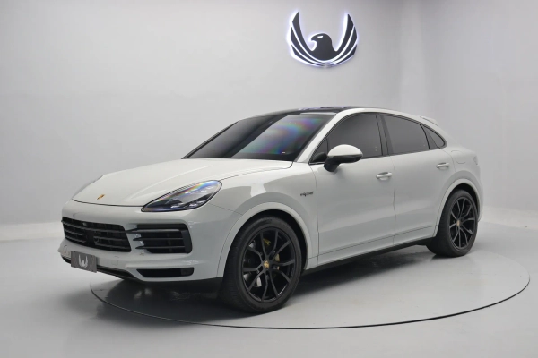 Foto do veiculo PORSCHE CAYENNE COUPé E-HYBRID PLATINUM EDITION