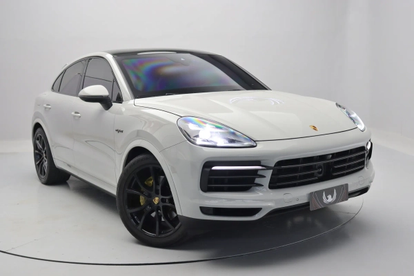 Foto do veiculo PORSCHE CAYENNE COUPé E-HYBRID PLATINUM EDITION