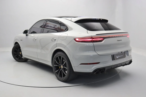 Foto do veiculo PORSCHE CAYENNE COUPé E-HYBRID PLATINUM EDITION