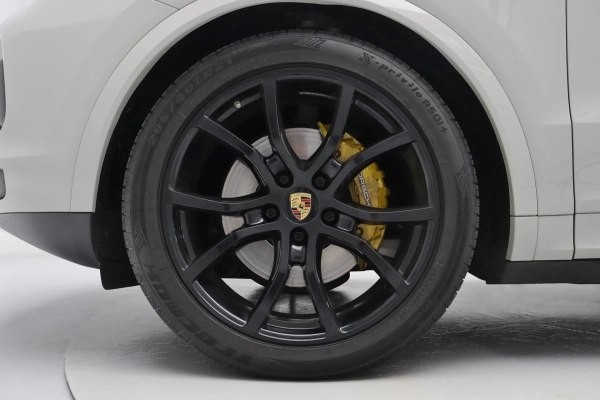 Foto do veiculo PORSCHE CAYENNE COUPé E-HYBRID PLATINUM EDITION