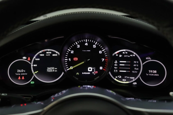 Foto do veiculo PORSCHE CAYENNE COUPé E-HYBRID PLATINUM EDITION