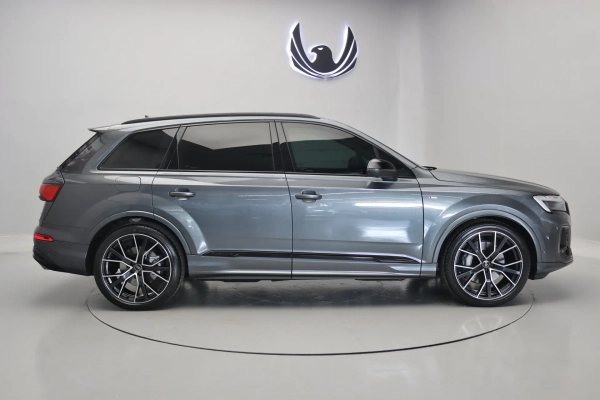 Foto do veiculo AUDI Q7 S-LINE | 7 LUGARES