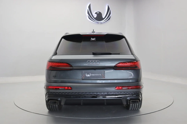 Foto do veiculo AUDI Q7 S-LINE | 7 LUGARES