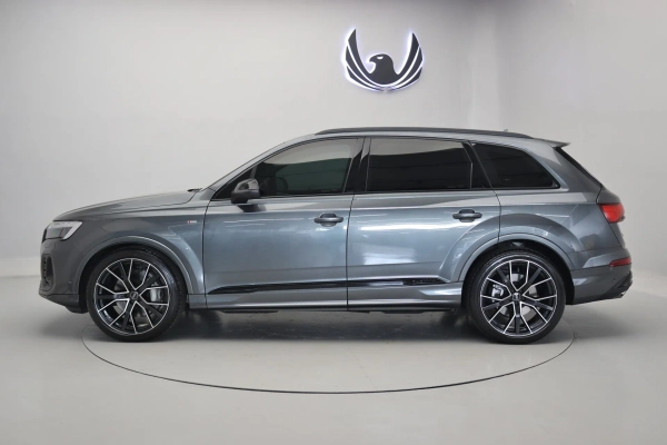 Foto do veiculo AUDI Q7 S-LINE | 7 LUGARES