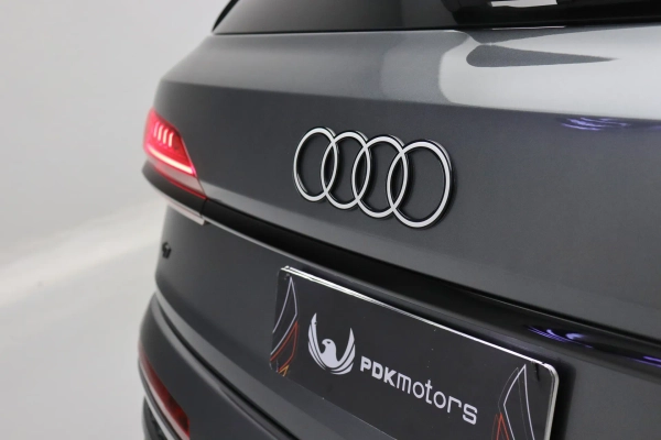 Foto do veiculo AUDI Q7 S-LINE | 7 LUGARES