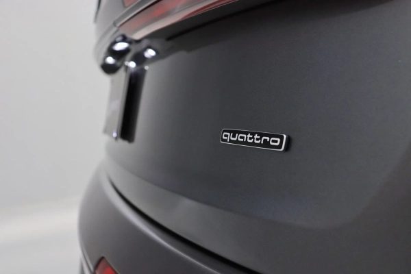 Foto do veiculo AUDI Q7 S-LINE | 7 LUGARES