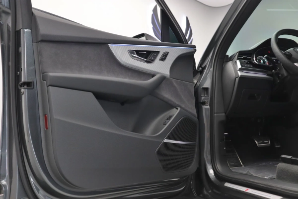 Foto do veiculo AUDI Q7 S-LINE | 7 LUGARES