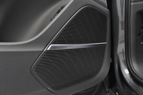 Foto do veiculo AUDI Q7 S-LINE | 7 LUGARES