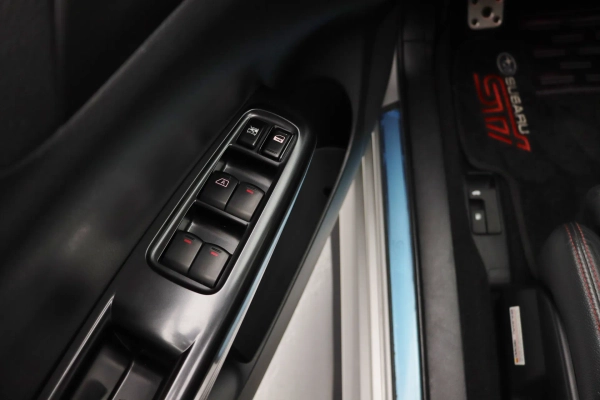 Foto do veiculo SUBARU IMPREZA WRX STI