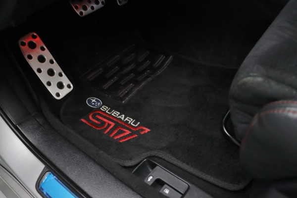 Foto do veiculo SUBARU IMPREZA WRX STI