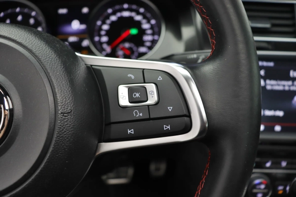 Foto do veiculo VOLKSWAGEN GOLF GTI