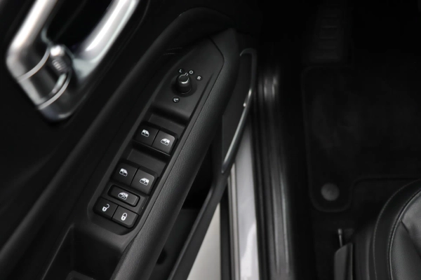 Foto do veiculo JEEP COMPASS LONGITUDE T270 FLEX