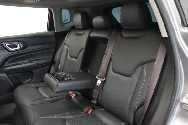 Foto do veiculo JEEP COMPASS LONGITUDE T270 FLEX