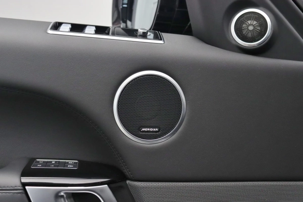 Foto do veiculo LAND ROVER RANGE ROVER SPORT P400E HSE PHEV