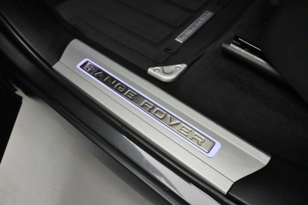 Foto do veiculo LAND ROVER RANGE ROVER SPORT P400E HSE PHEV