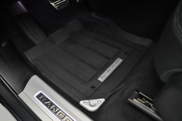 Foto do veiculo LAND ROVER RANGE ROVER SPORT P400E HSE PHEV