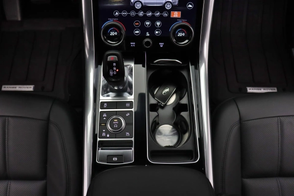 Foto do veiculo LAND ROVER RANGE ROVER SPORT P400E HSE PHEV