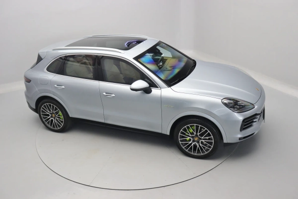 Foto do veiculo PORSCHE CAYENNE E-HYBRID