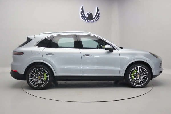 Foto do veiculo PORSCHE CAYENNE E-HYBRID