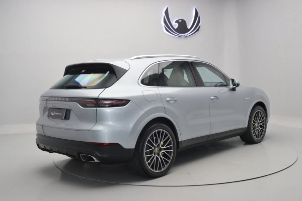 Foto do veiculo PORSCHE CAYENNE E-HYBRID