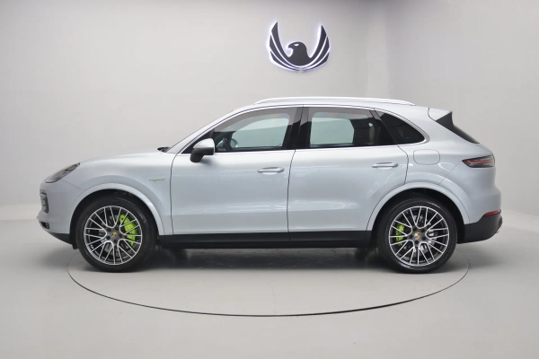 Foto do veiculo PORSCHE CAYENNE E-HYBRID