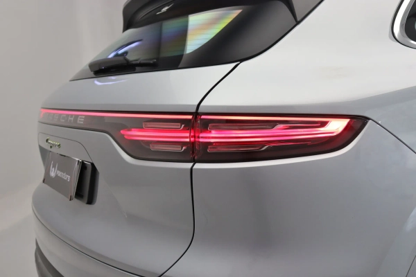 Foto do veiculo PORSCHE CAYENNE E-HYBRID